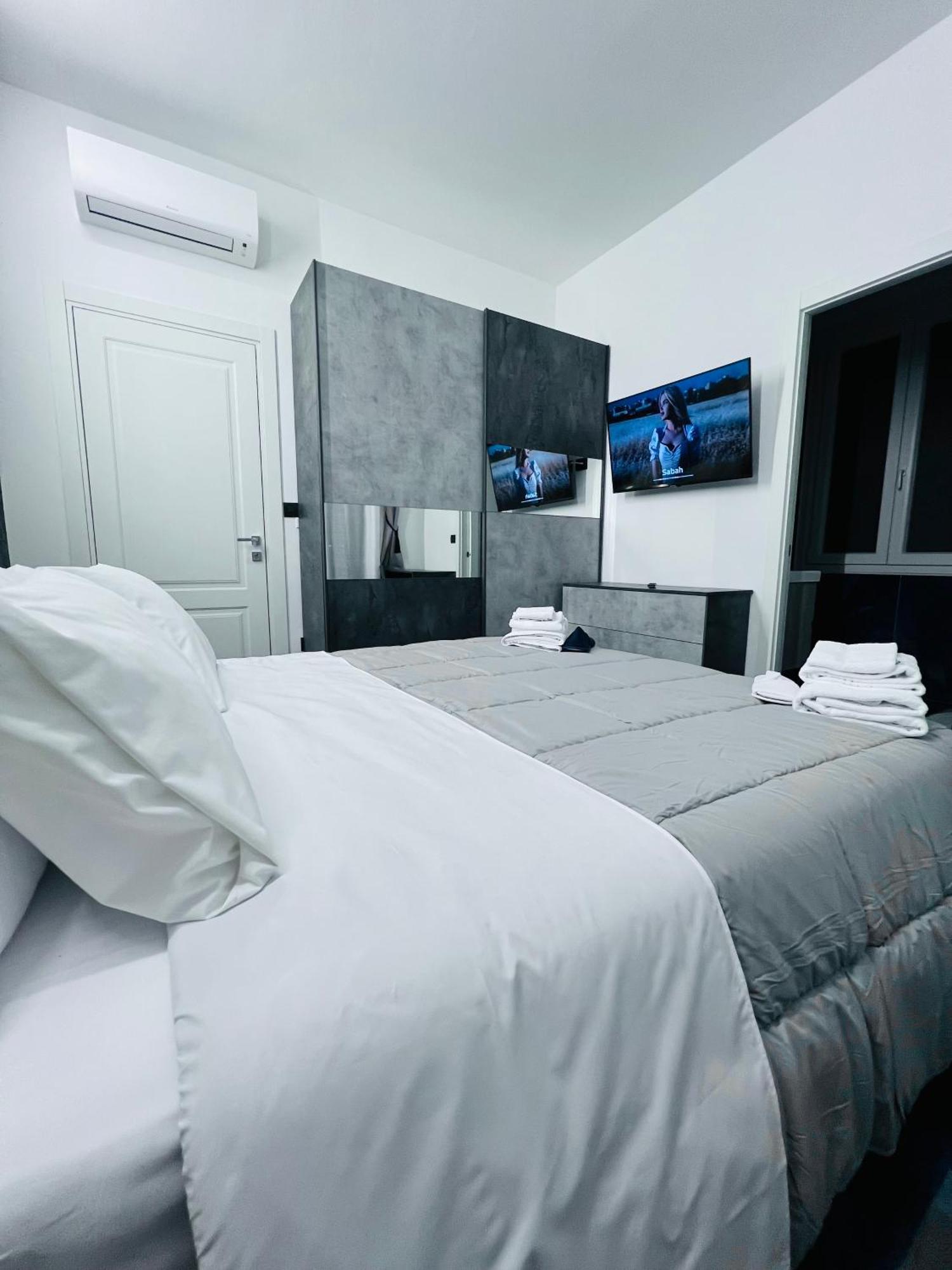 Bed and Breakfast Seven Nights Болонья Экстерьер фото